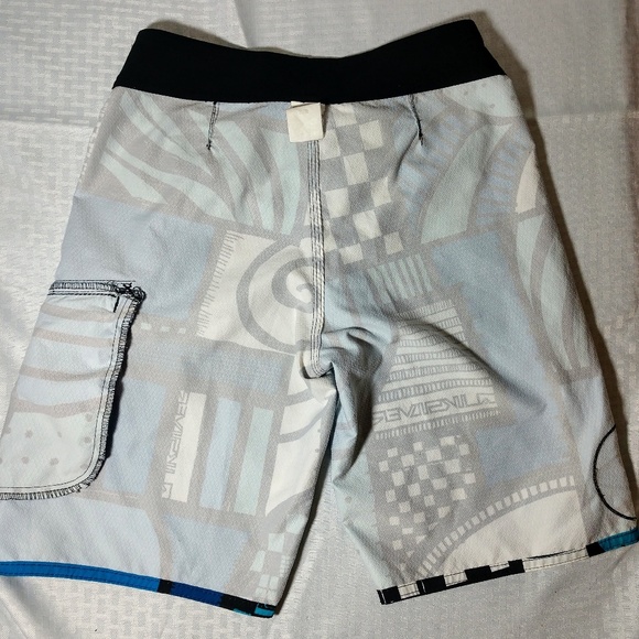 Vintage Quicksilver Board Shorts - Picture 6 of 8